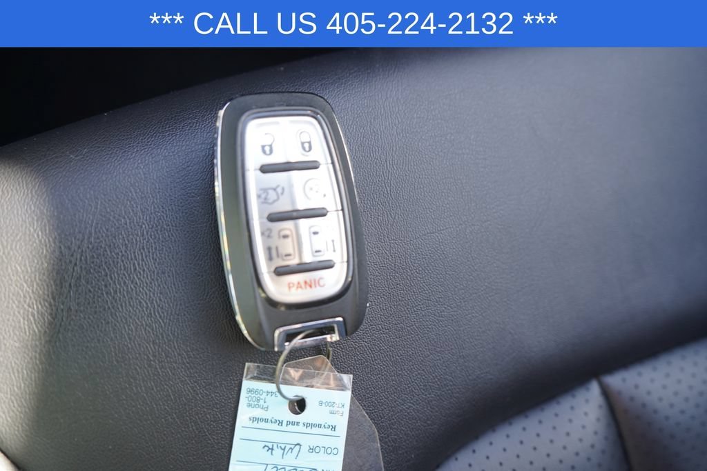 2025 Chrysler Pacifica Select - Photo 42