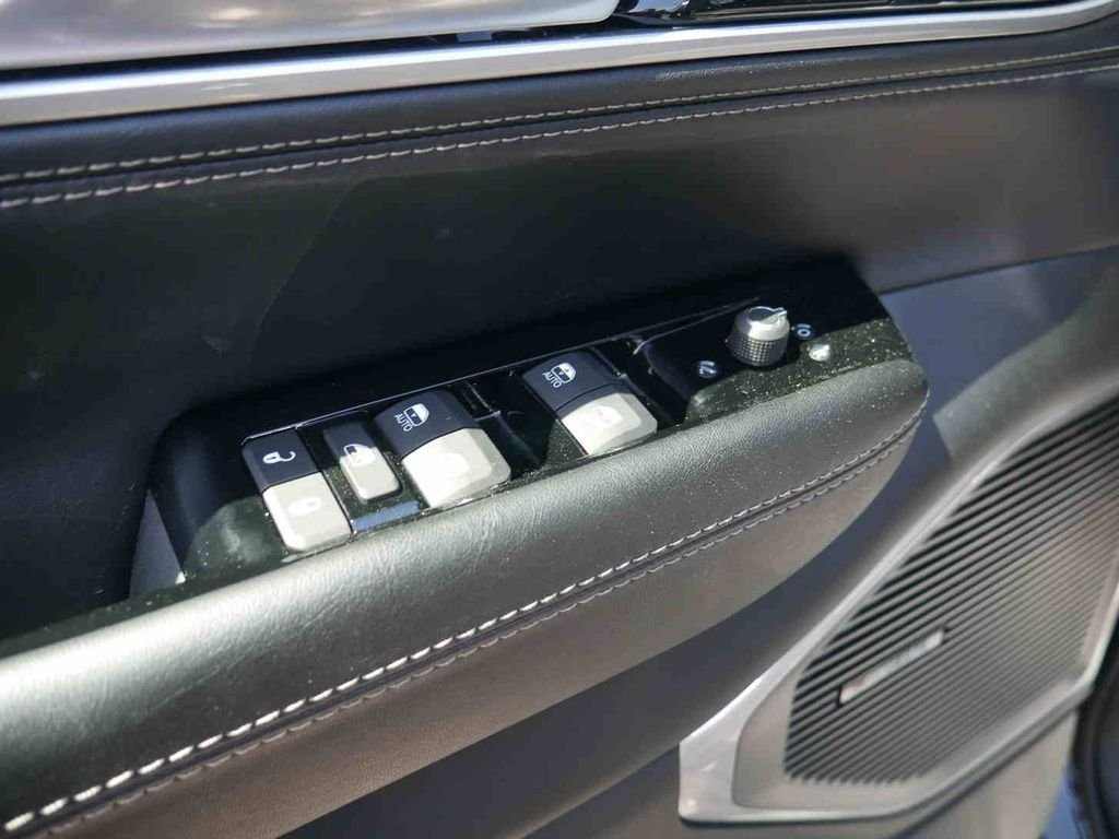 New 2026 High Gloss Black Jeep Grand Wagoneer image 22