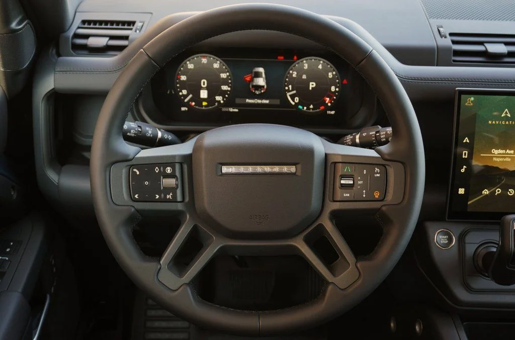 Certified Used 2026 Blue Land Rover X-Dynamic SE image 18