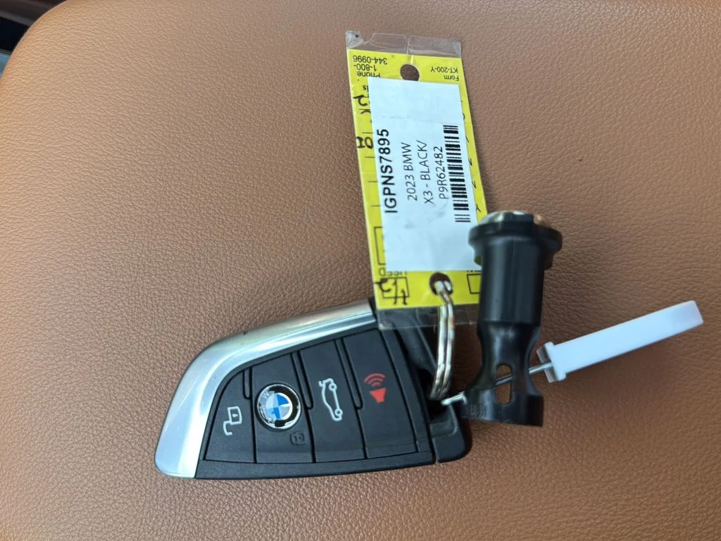Used 2023 Black BMW xDrive30i image 33
