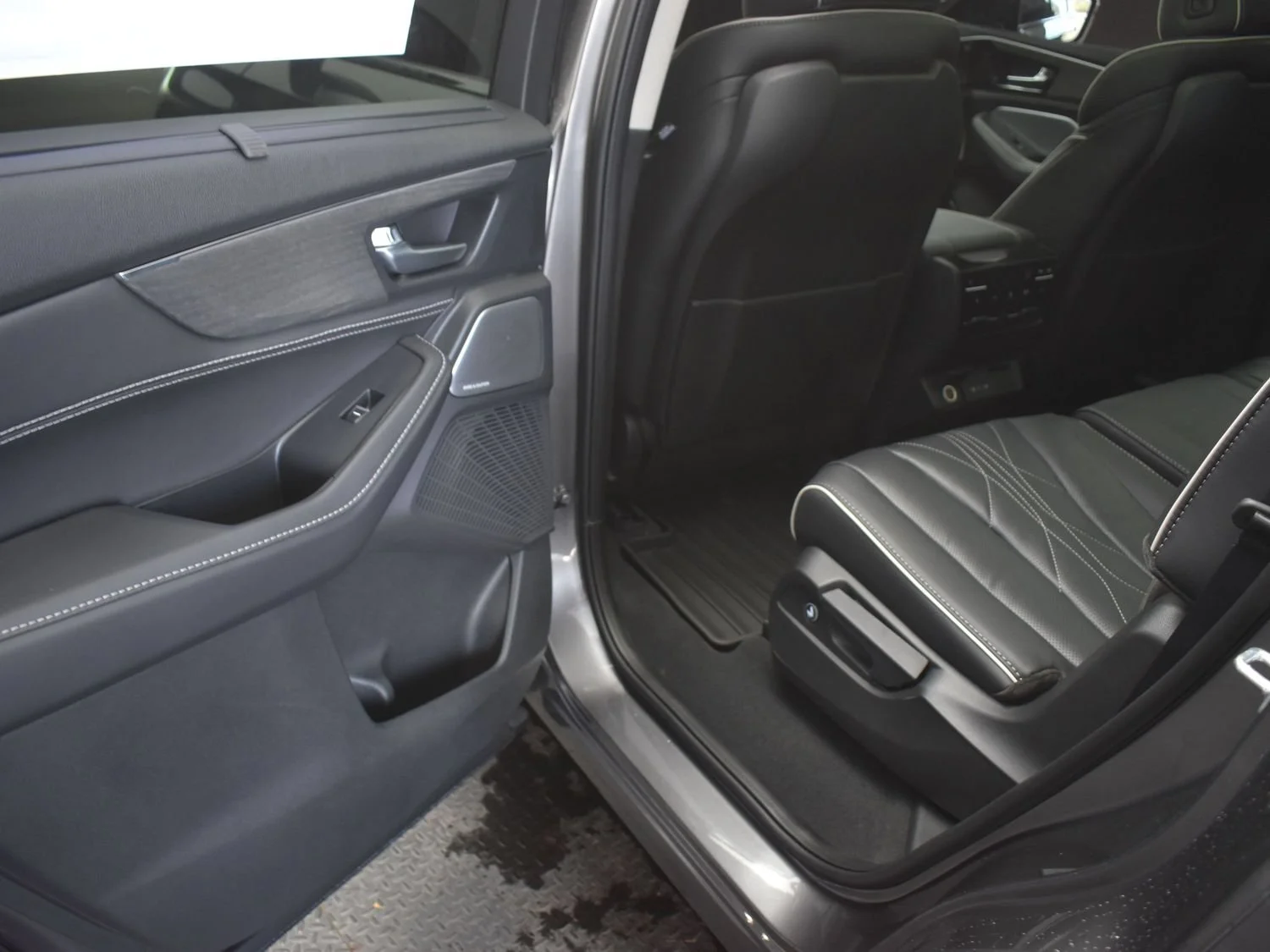 New 2026 Gray Acura w/Advance Package image 22