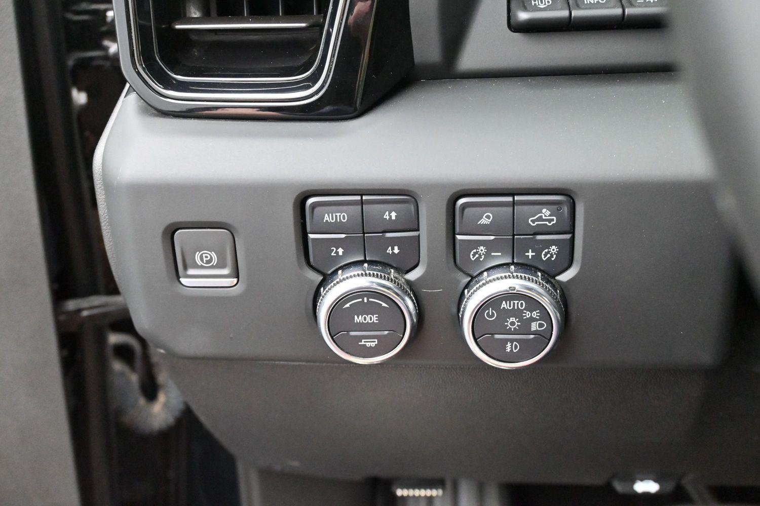 Used 2024 Onyx Black GMC AT4 image 20