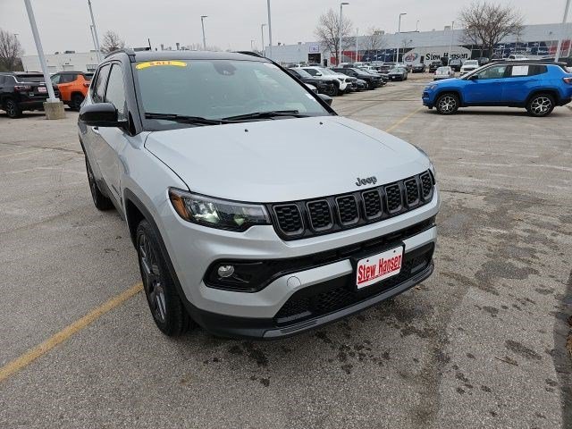 New 2026 Silver Zynith Metallic Clearcoat Jeep Limited Altitude image 7