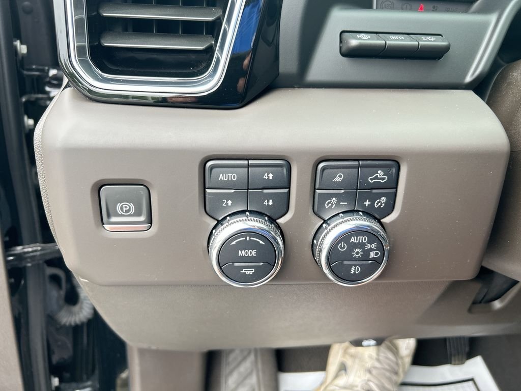 Used 2024 Black GMC Denali image 21
