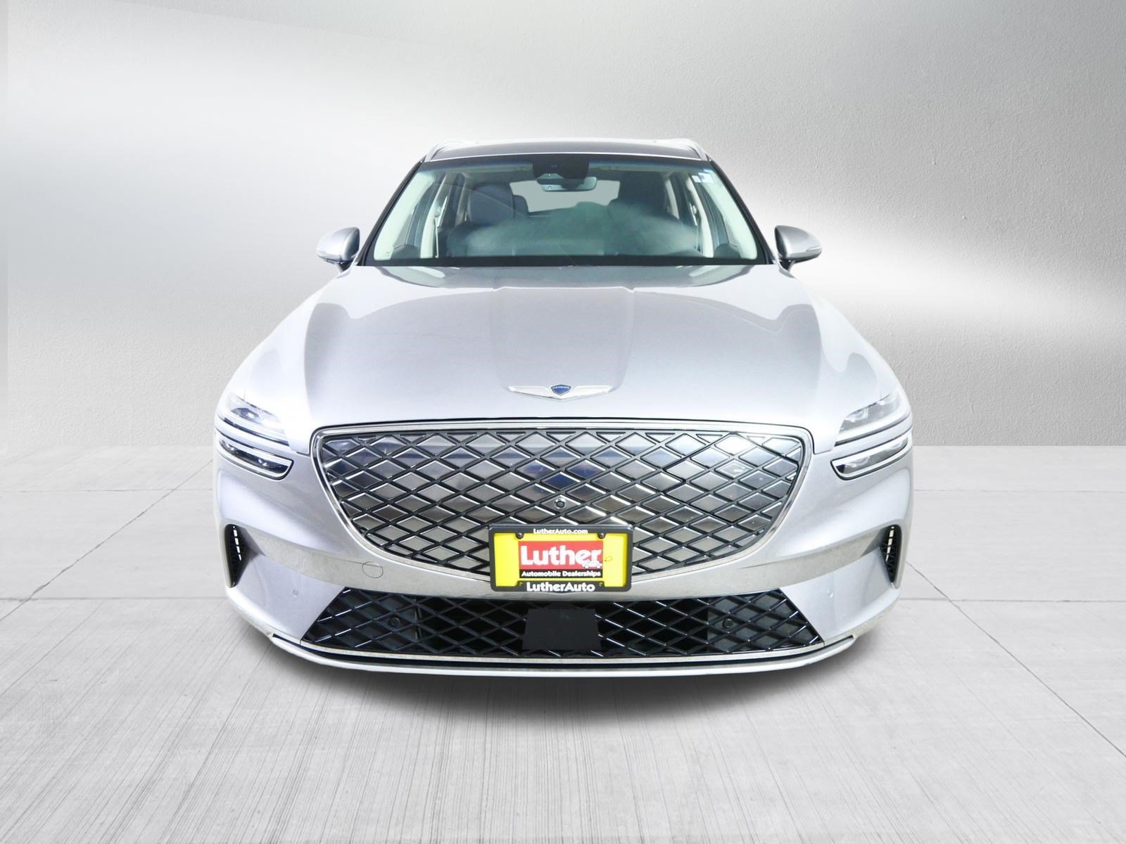 Certified Used 2023 Savile Silver Genesis Advanced image 2