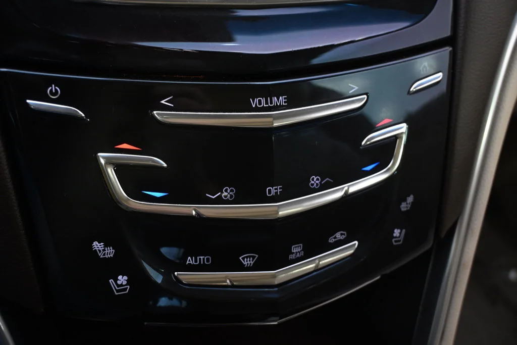Used 2013 SILVER COAST METALLIC Cadillac Premium image 31