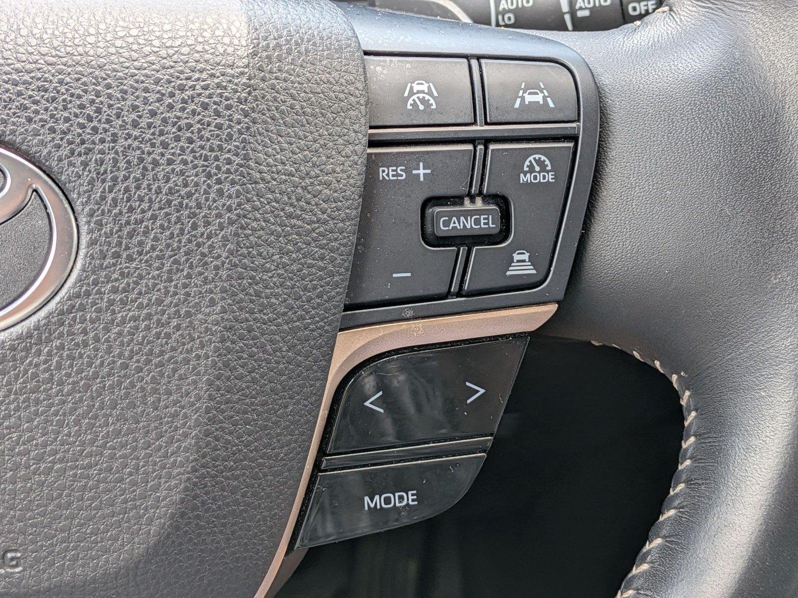 Used 2025 Oxygen White Toyota Limited image 24