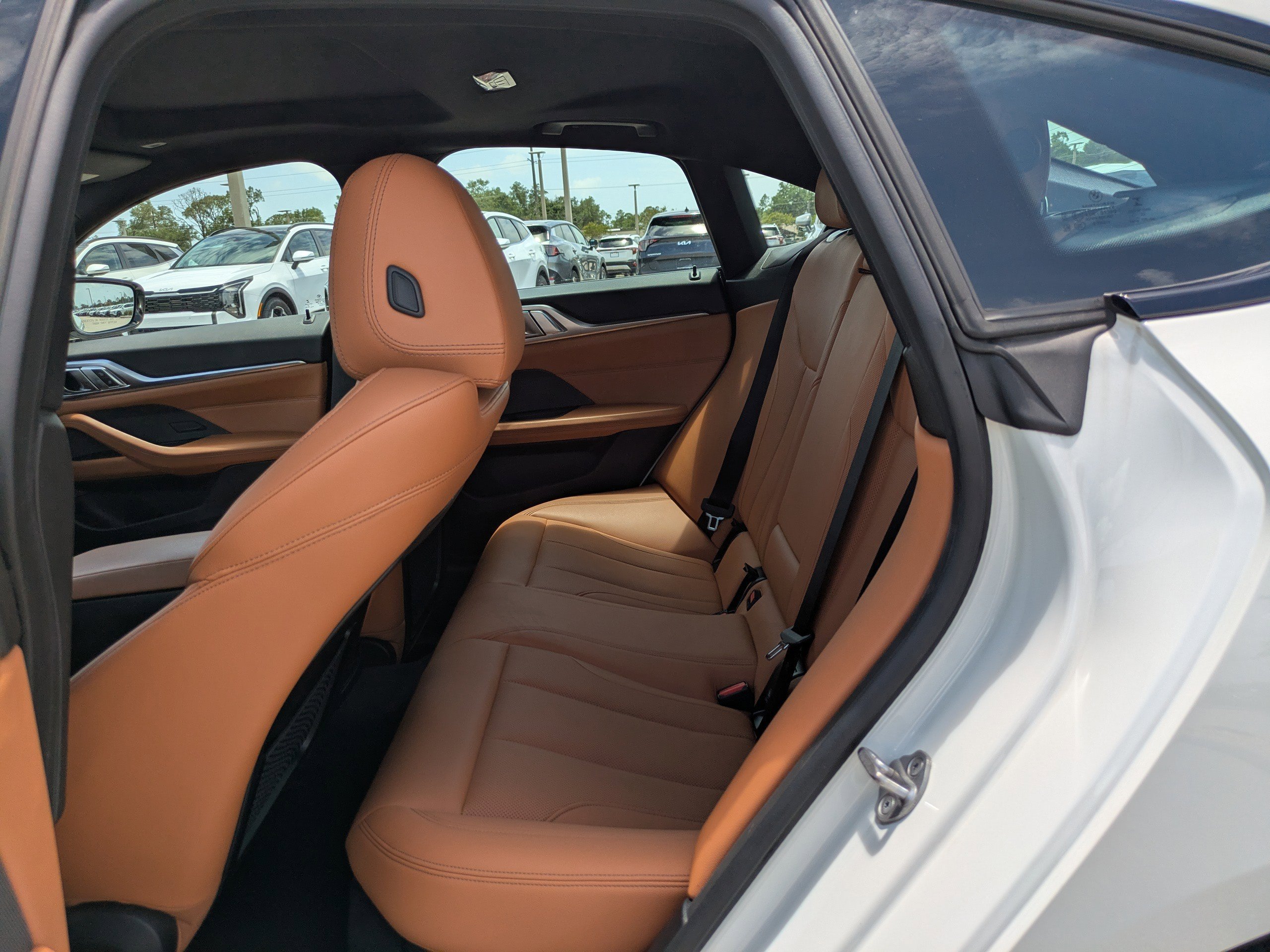 Used 2023 Alpine White BMW M440i image 13