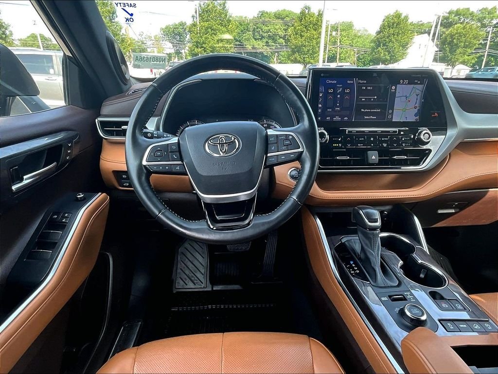 Used 2022 Black Toyota Platinum image 18