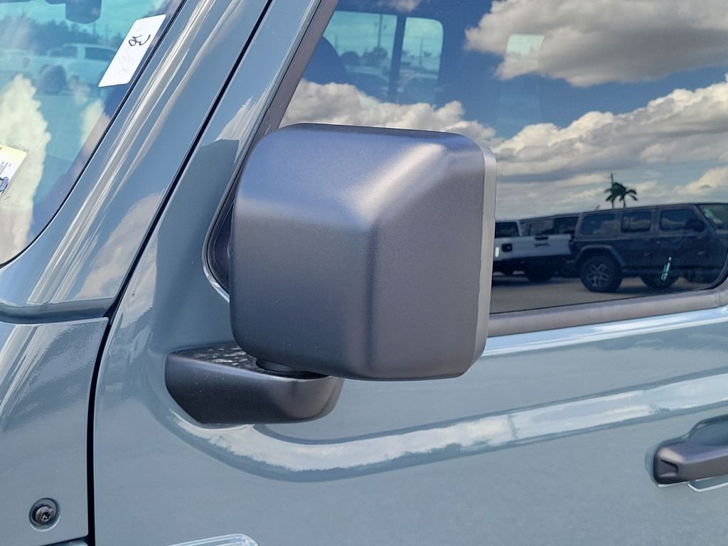 New 2026 Anvil Clear-Coat Exterior Paint Jeep Sahara image 11