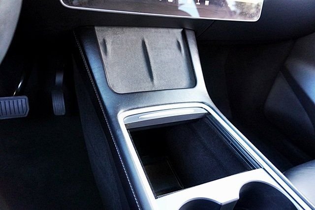 Used 2023  Tesla Long Range image 33