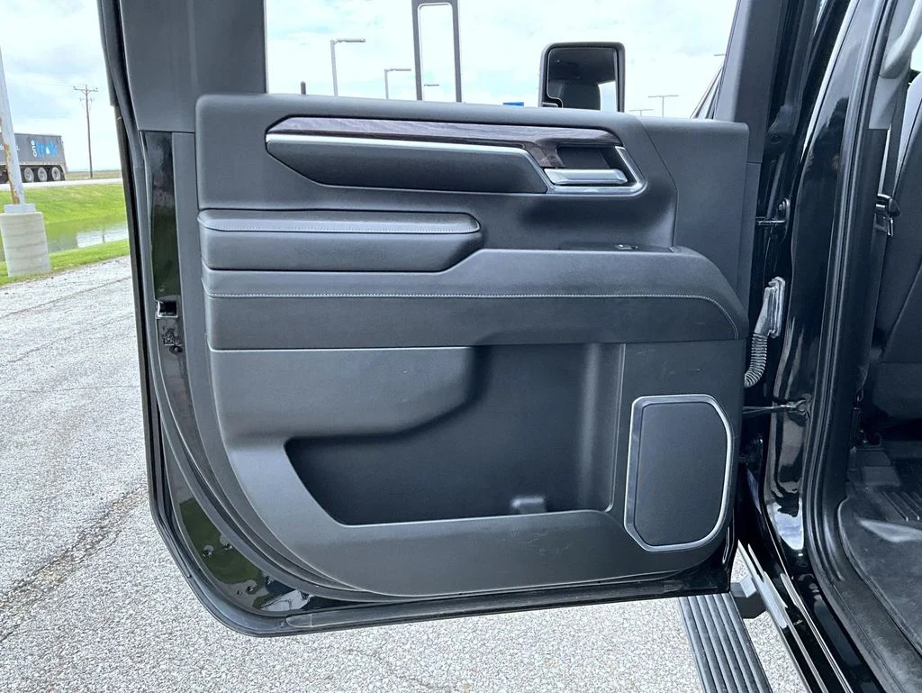 2024 Chevrolet Silverado 3500HD LTZ - Photo 20