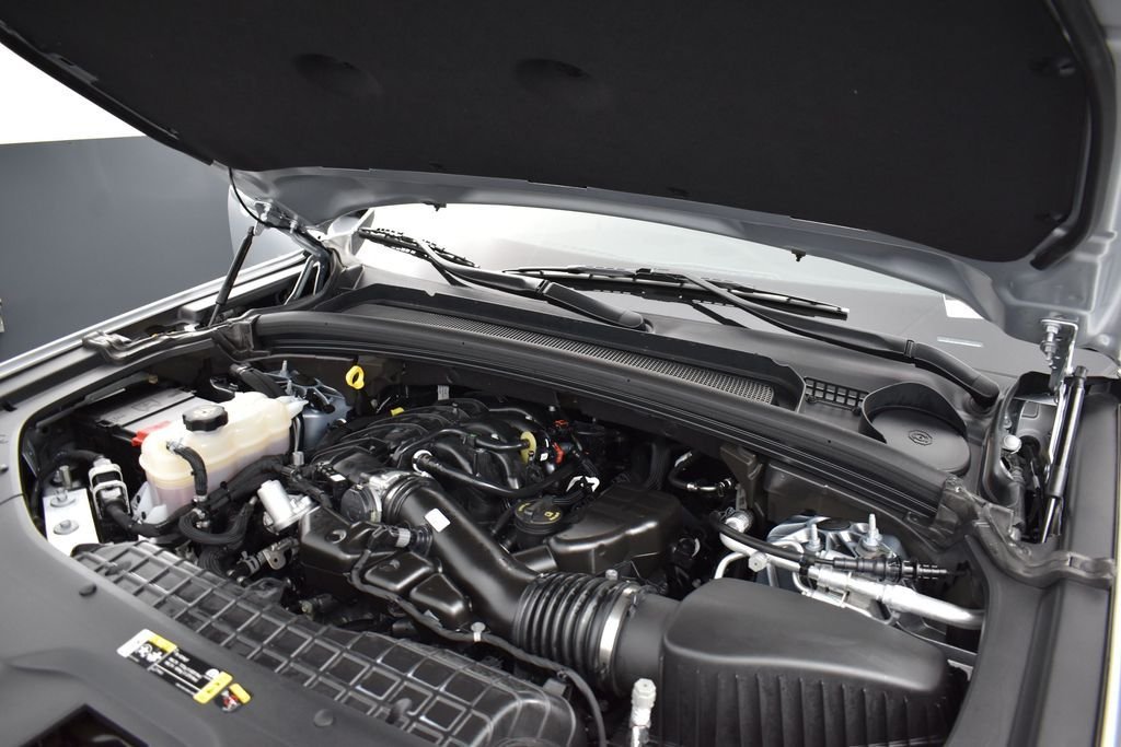 Used 2025 Silver Zynith Jeep Altitude image 23