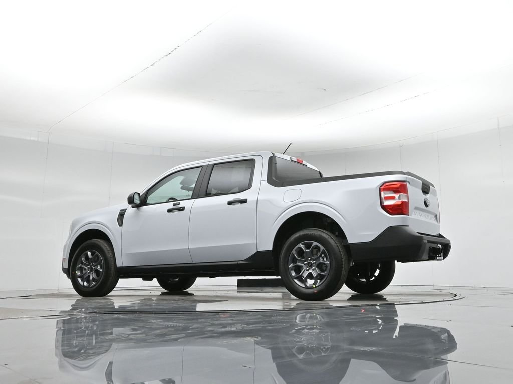 New 2026 Space White Metallic Ford XLT image 48