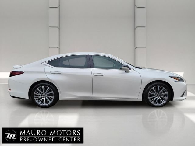 Used 2021 White Lexus 350 image 7