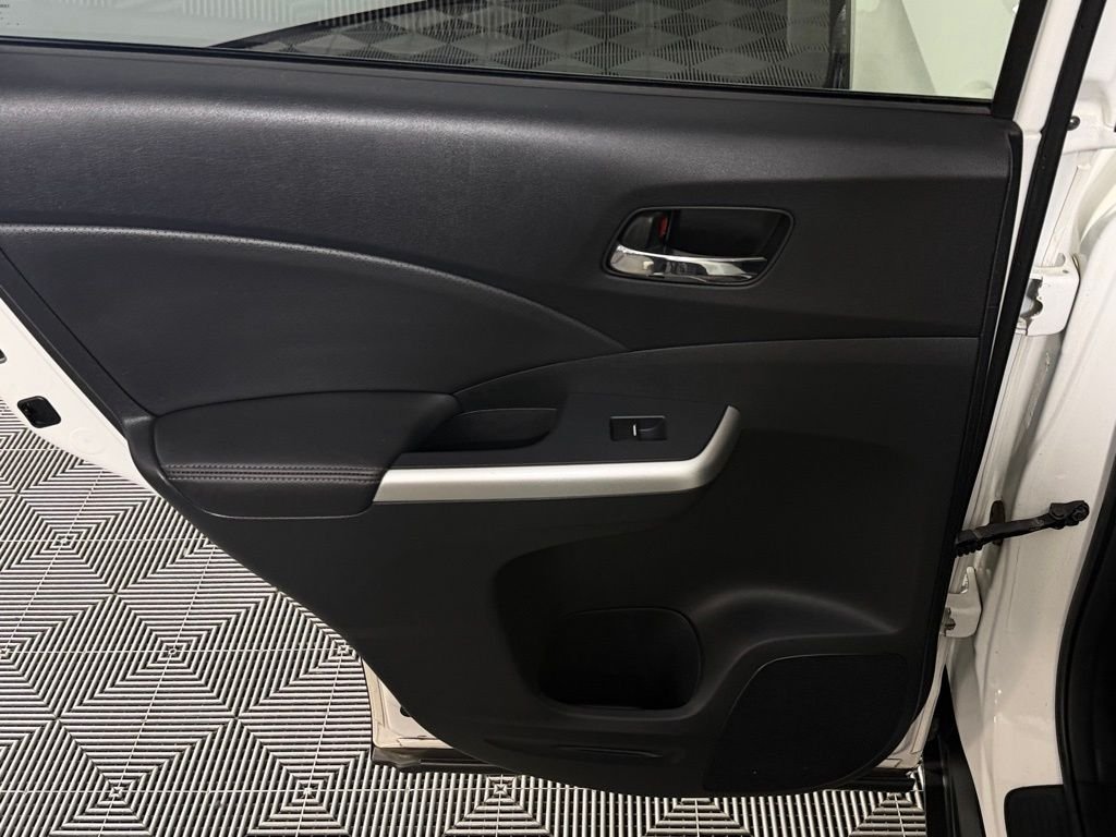 Used 2016 White Honda Touring image 23
