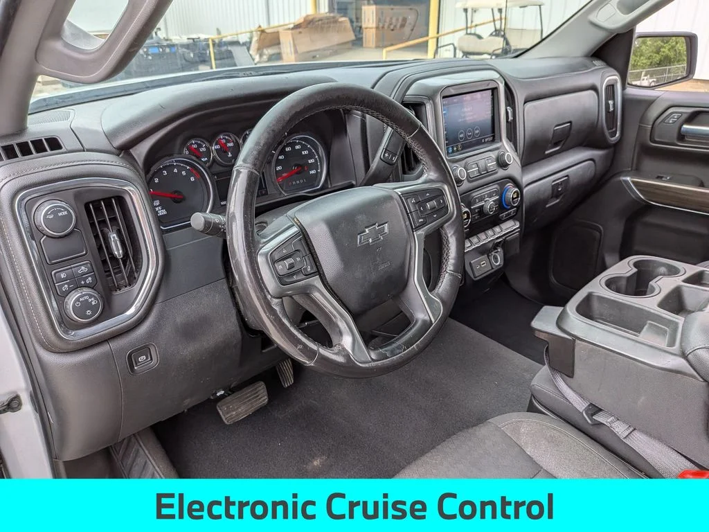 Used 2021 Silver Chevrolet RST image 31