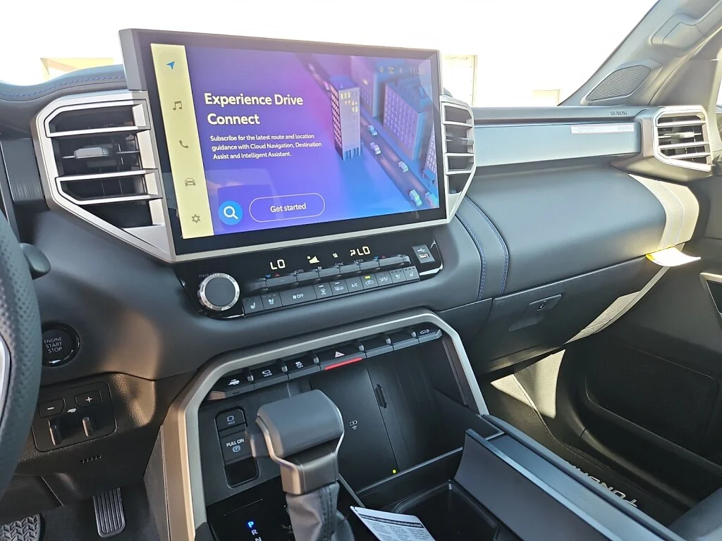 New 2026 Wind Chill Pearl Toyota Platinum image 11