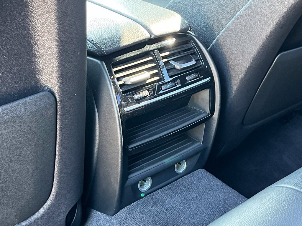 Used 2018 Black BMW 540i xDrive image 27