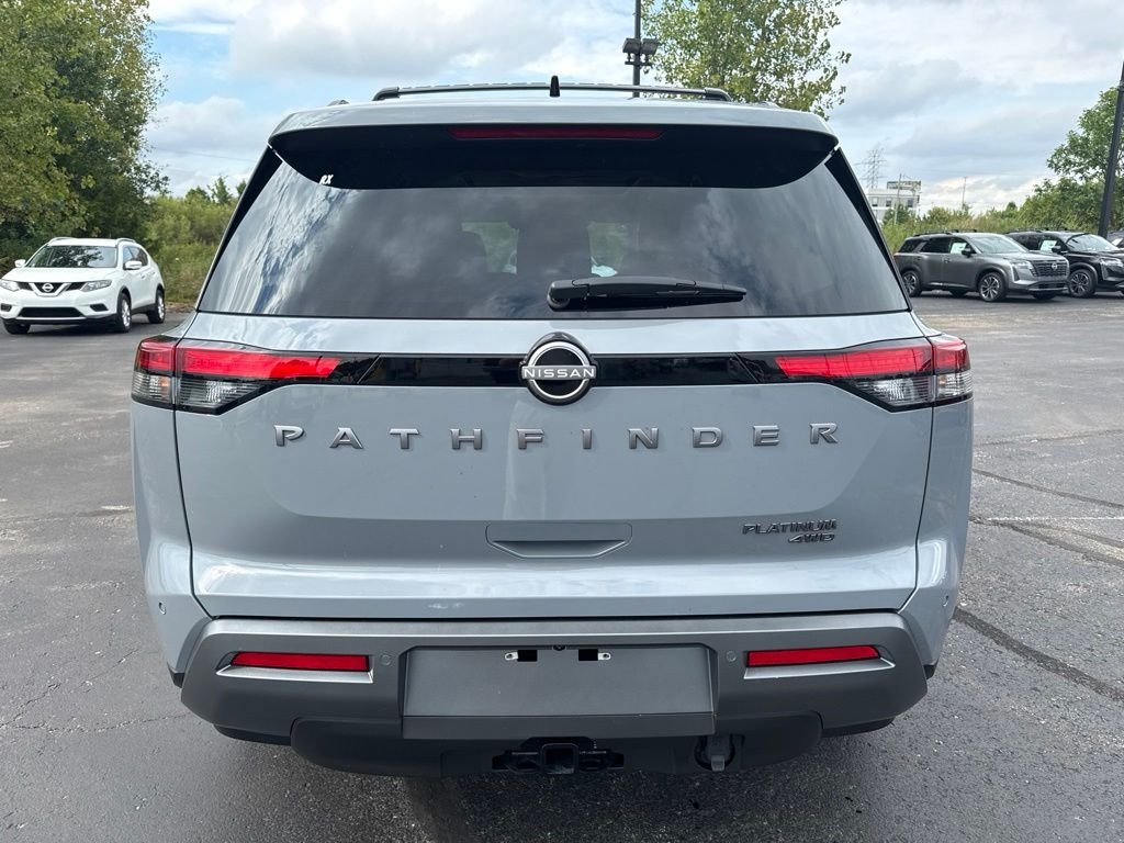 New 2026 Gray Nissan Platinum image 4