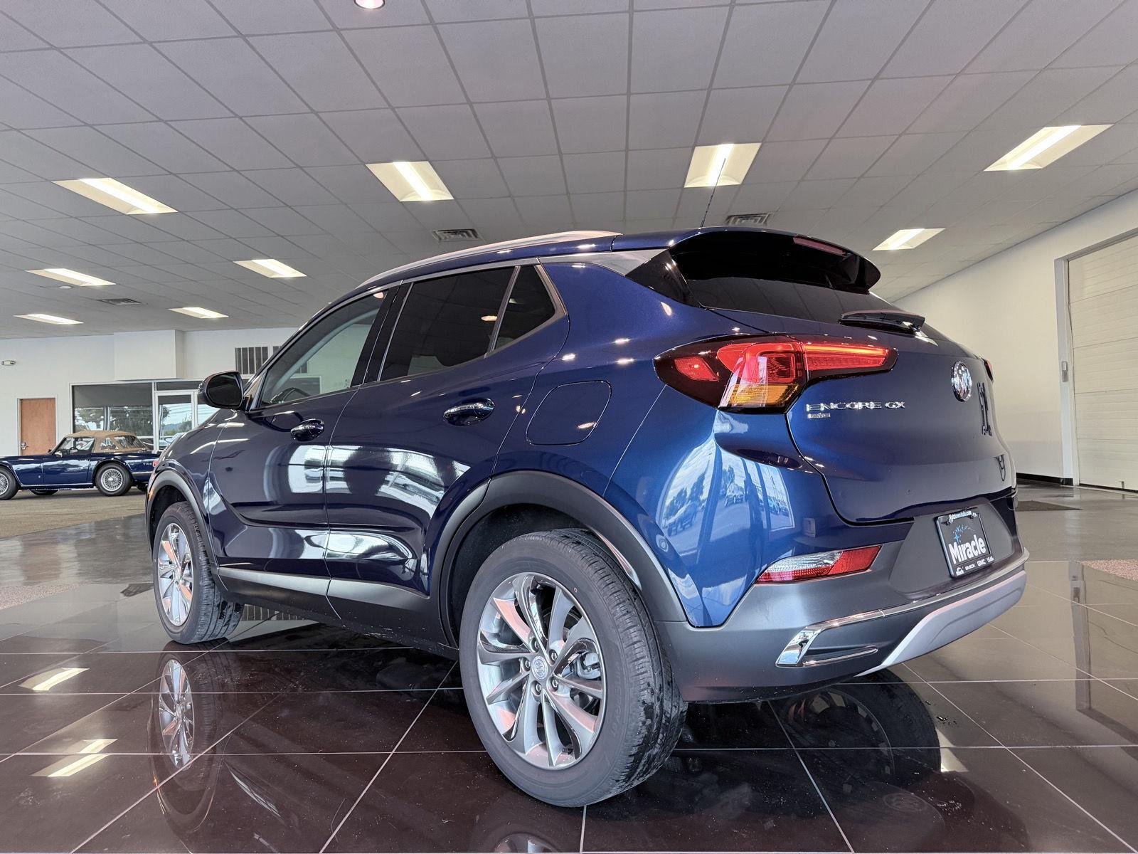 Used 2023 Sapphire Metallic Buick Essence image 6