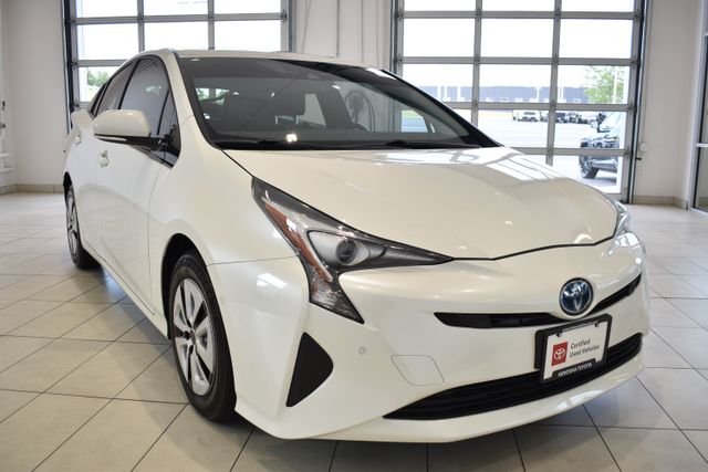 Certified Used 2017 White Toyota Four image 1