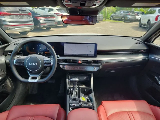 Used 2025 White Kia GT-Line image 28