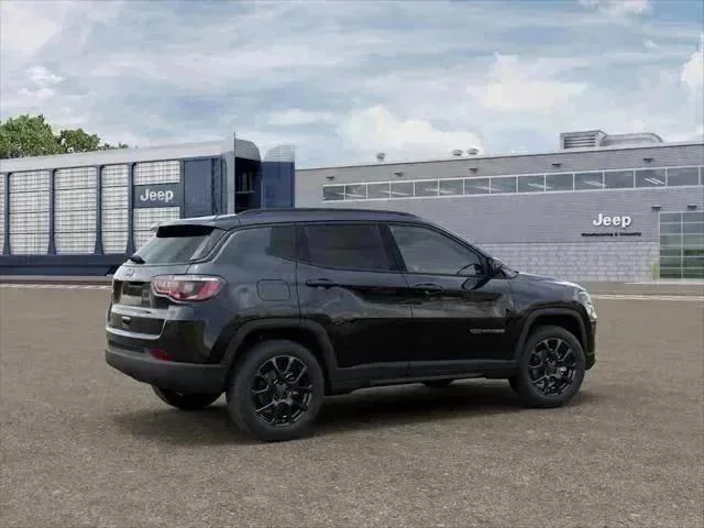 New 2026 Diamond Black Crystal Pearlcoat Jeep Latitude image 14