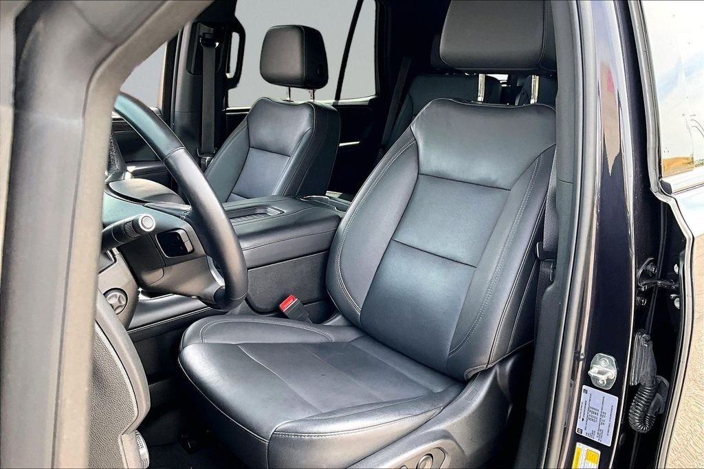 Used 2022 Gray Chevrolet Z71 image 23