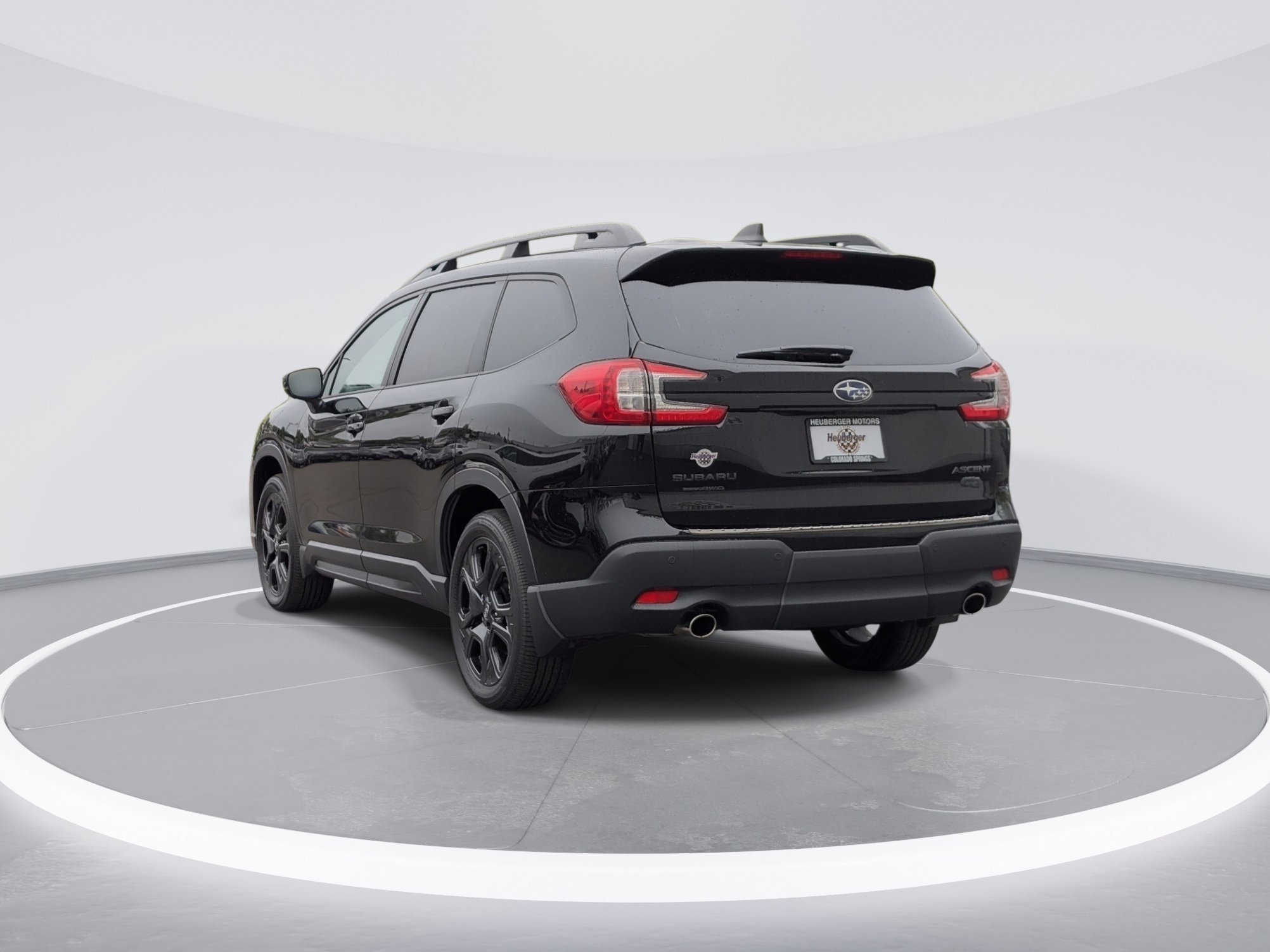 Used 2025 Crystal Black Silica Subaru Onyx Edition Touring image 5