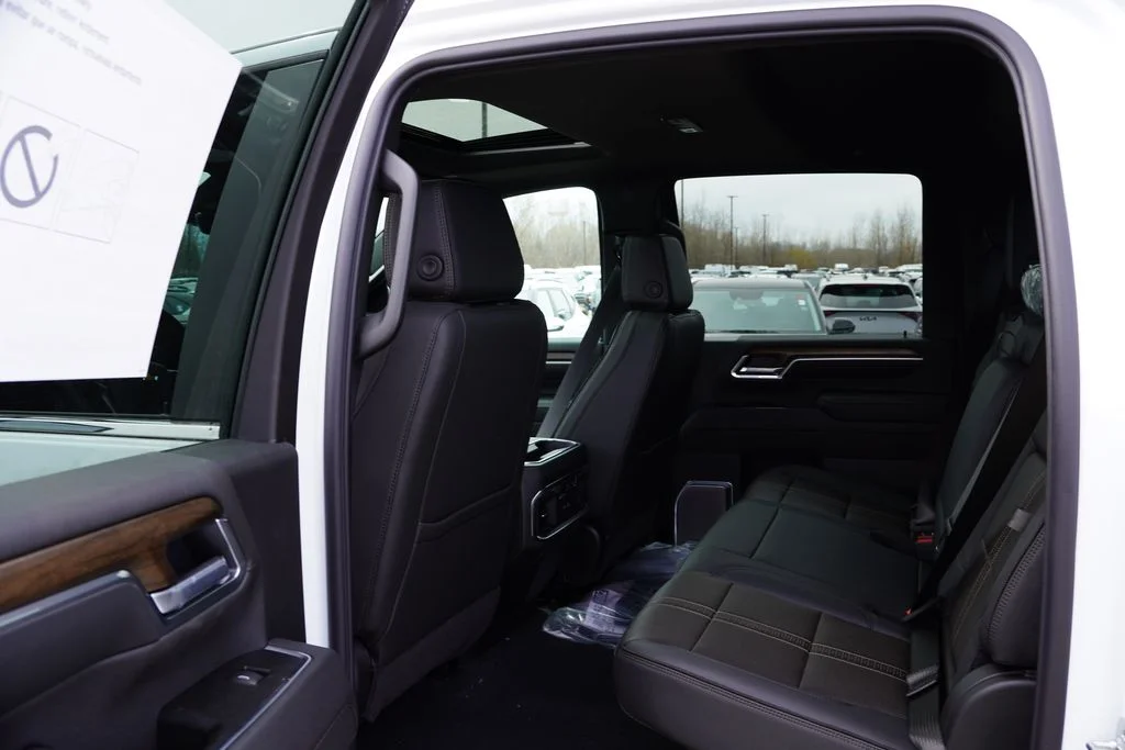 2026 Chevrolet Silverado 3500 HD High Country - Photo 12