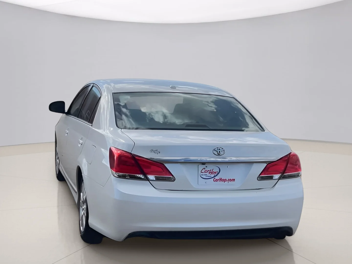 Used 2011 White Toyota BASE image 6