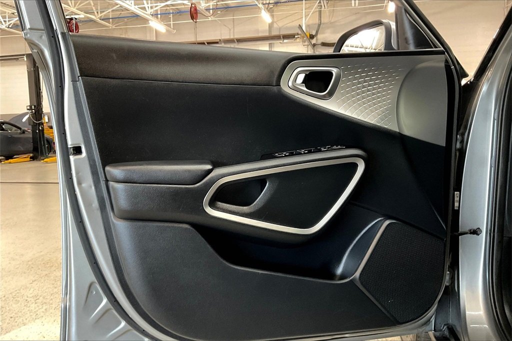 2023 KIA SOUL - Image 21