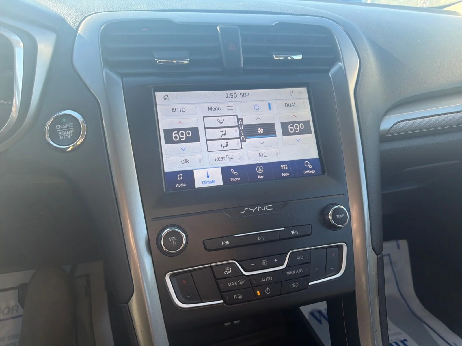 Used 2020 Alto Blue Metallic Tinted Clearcoat Ford SE image 12