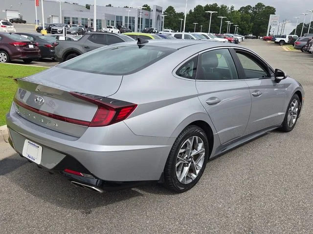 Used 2023 Silver Hyundai SEL image 12