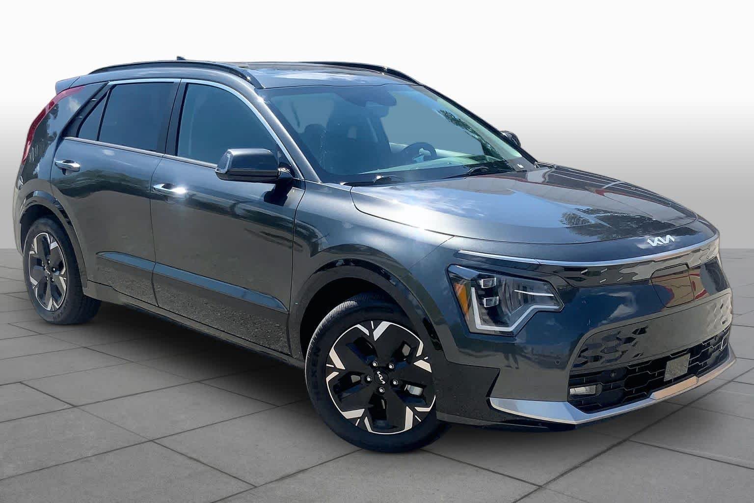 Certified 2024 Kia Niro Wave with VIN KNDCT3L18R5117769 for sale in Mission, KS