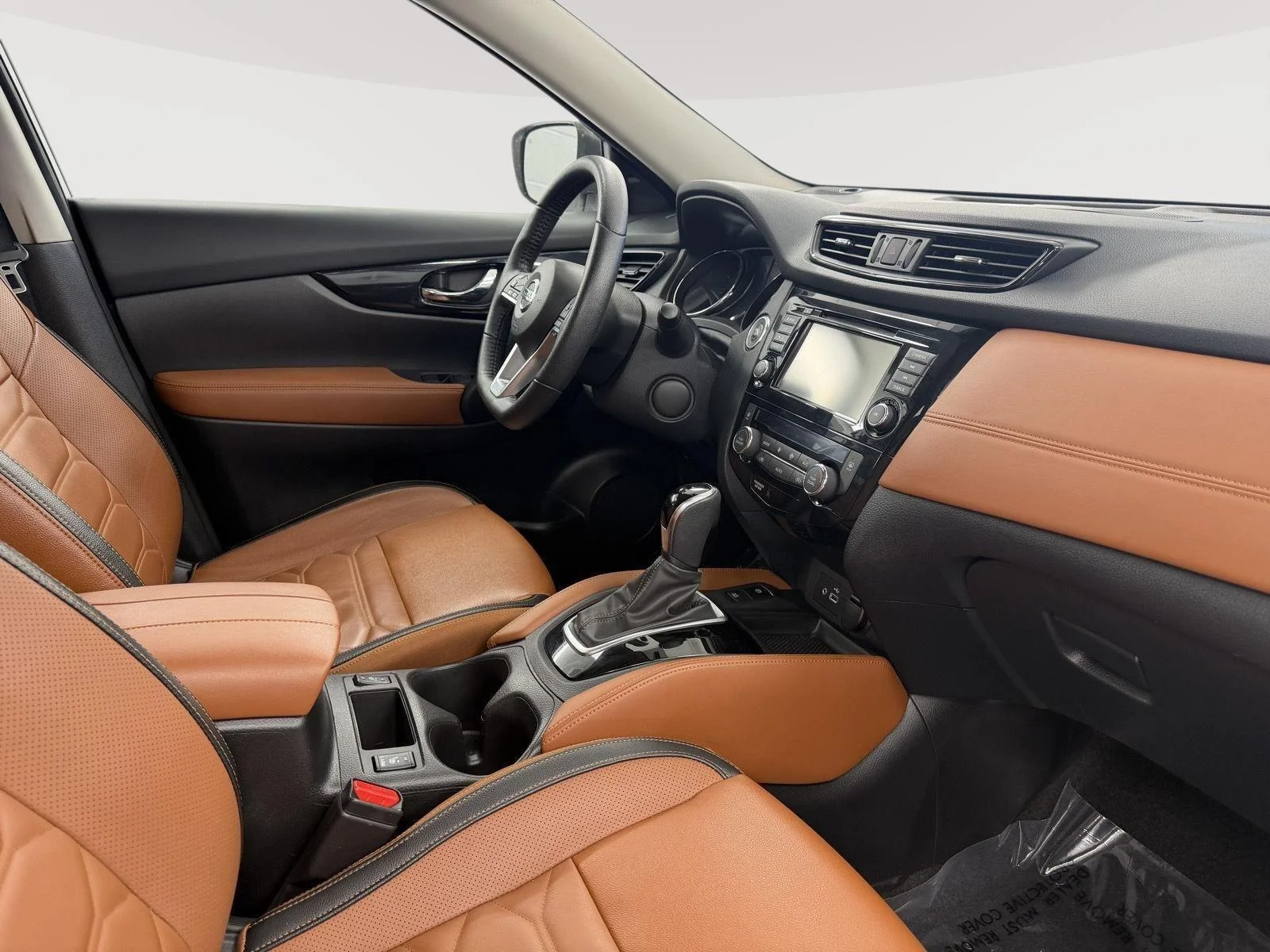 Used 2019 Pearl White Tricoat Nissan SL image 25