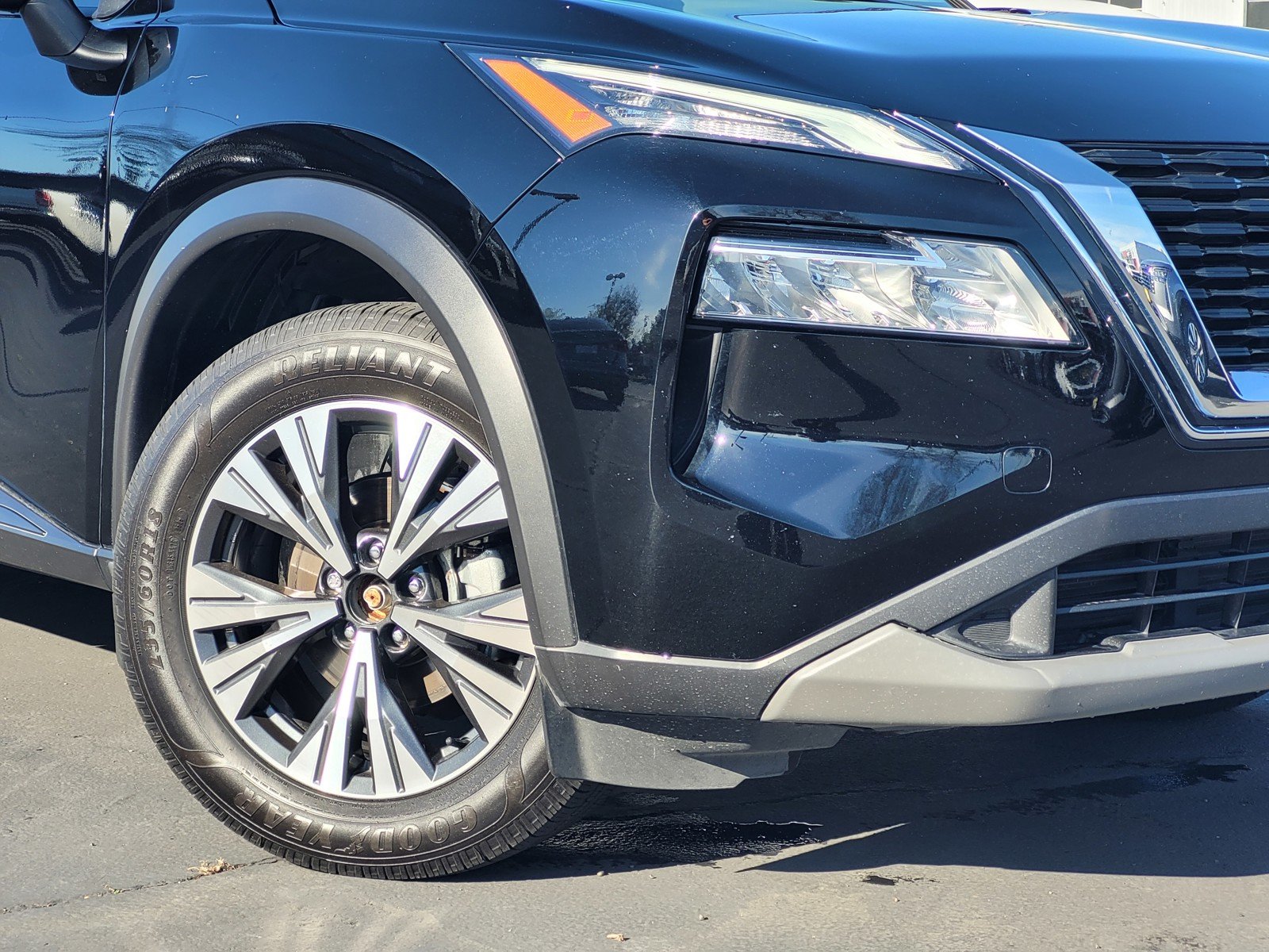 Certified Used 2023 Super Black Nissan SV image 3