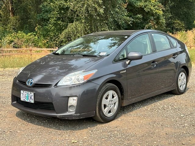 Used 2010 Winter Gray Metallic Toyota I image 4