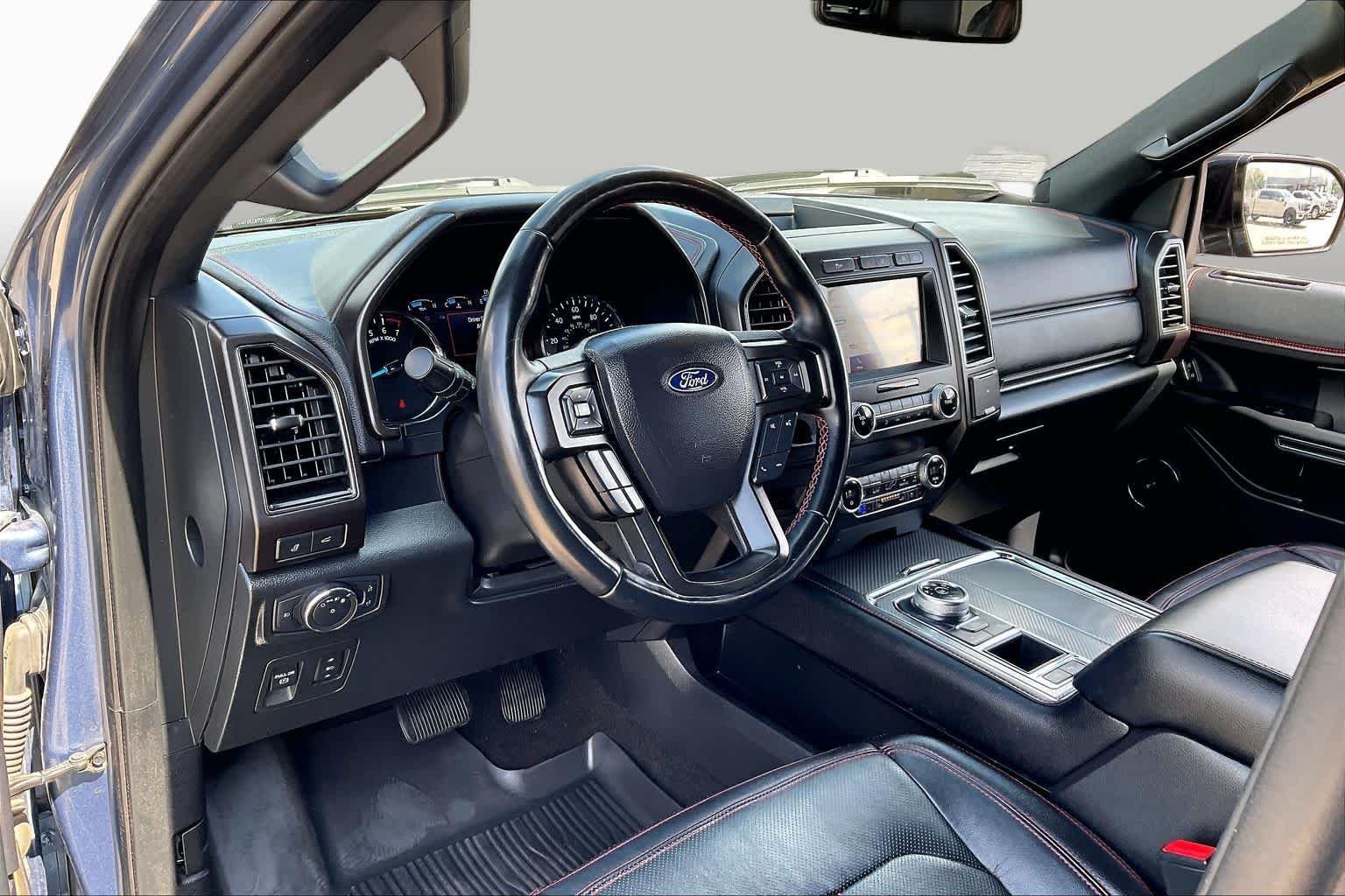 Used 2020 Blue Metallic Ford Limited image 17