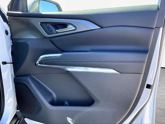 2027 Chevrolet Traverse LT - Photo 30