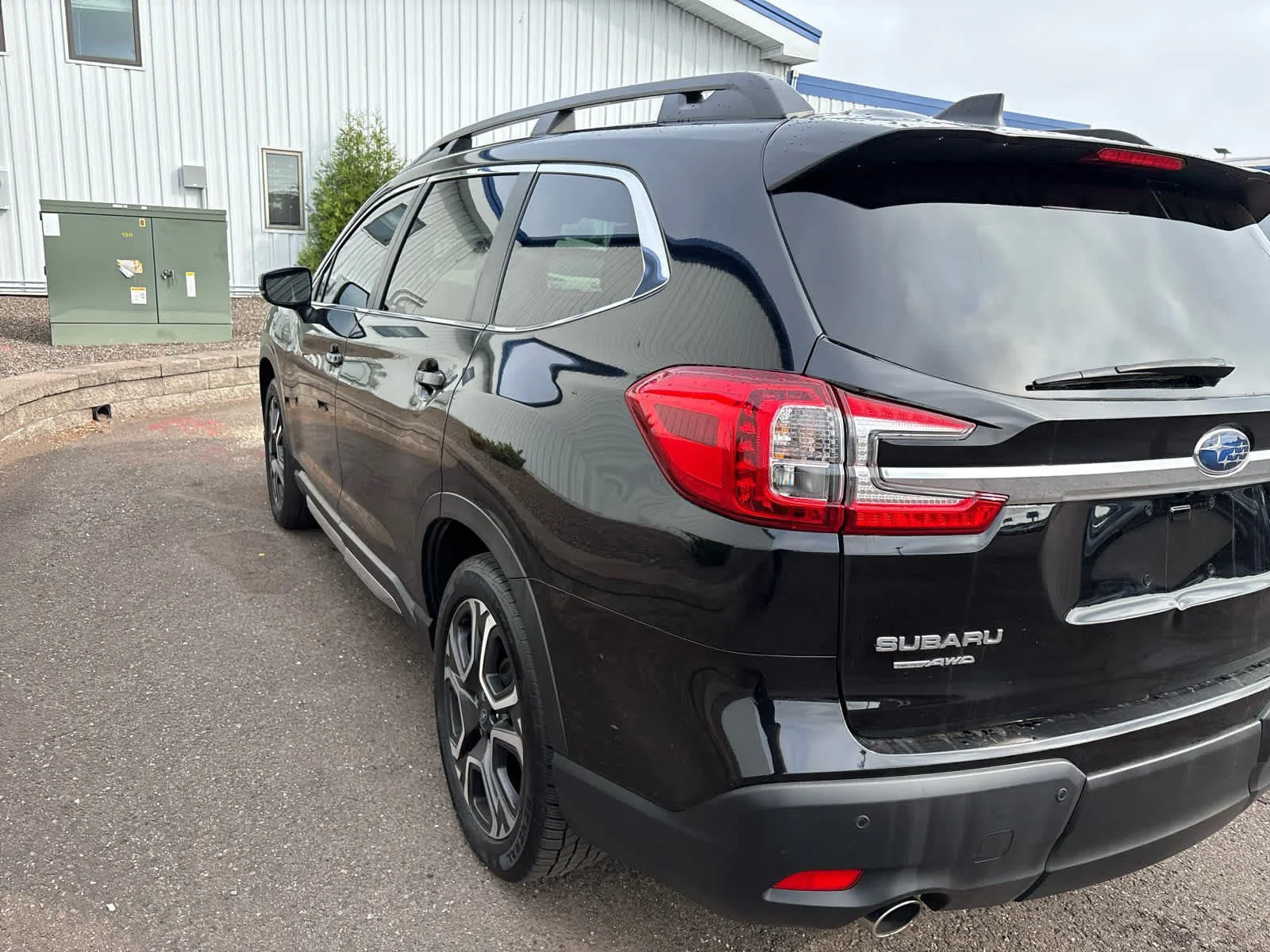 Used 2024 Crystal Black Silica Subaru Limited image 8