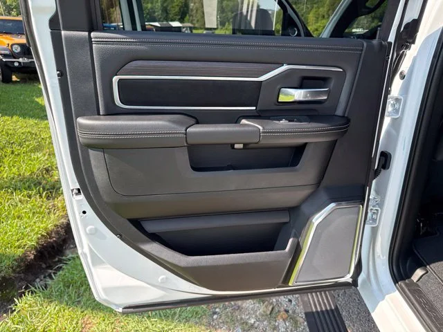 New 2026 Bright White Clear-Coat Exterior Paint RAM Laramie image 24