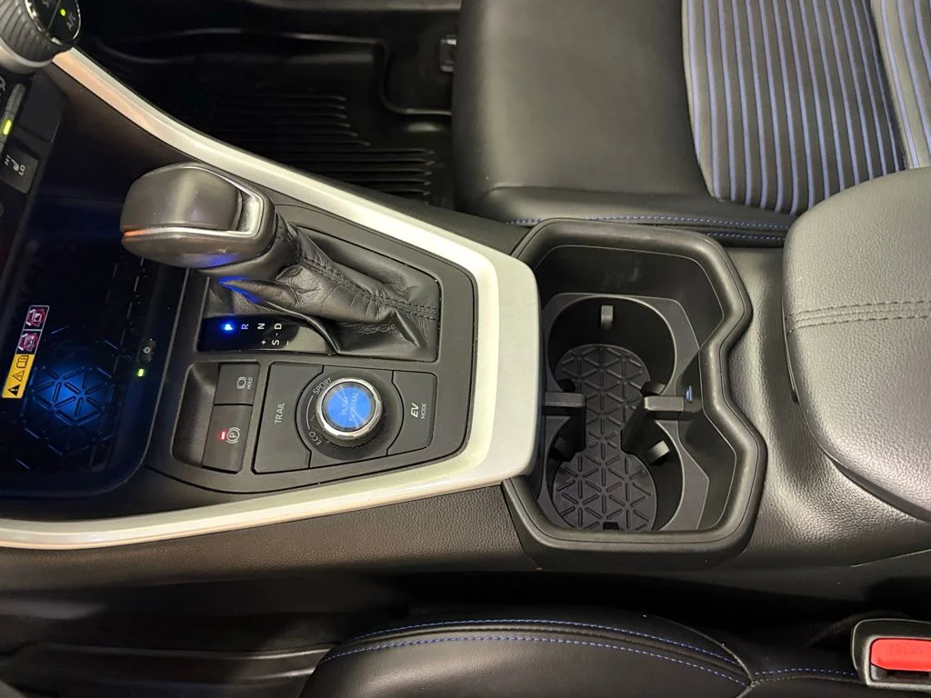 Used 2022 White Toyota XSE image 39