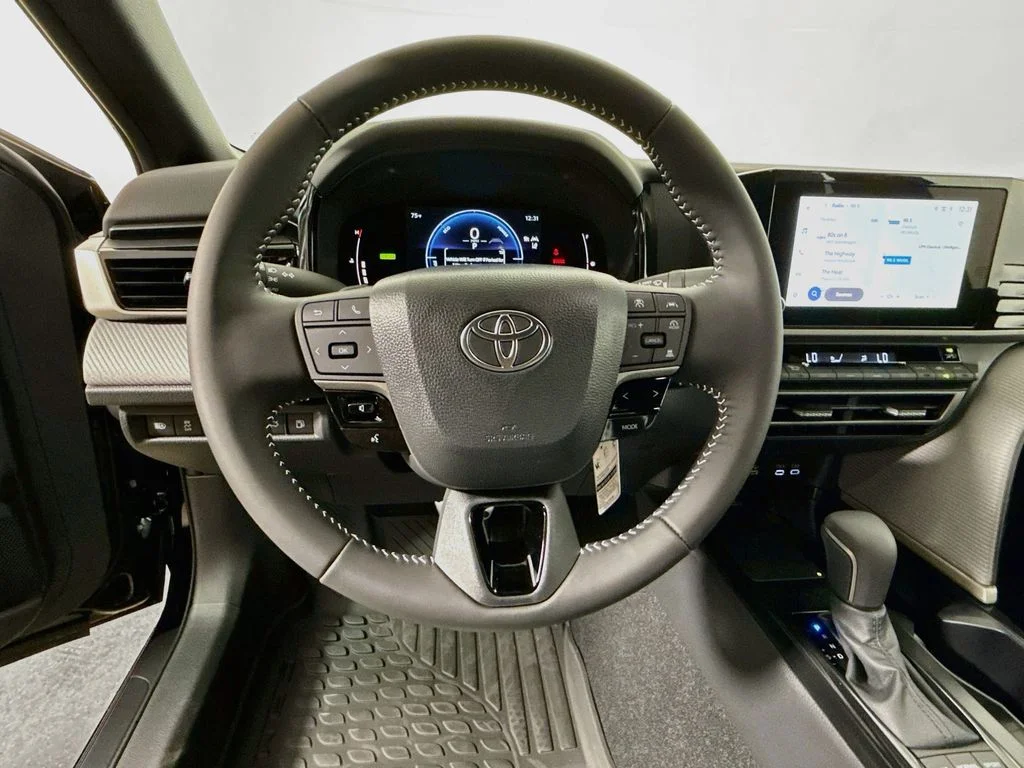 New 2026 Midnight Black Metallic Toyota SE image 11