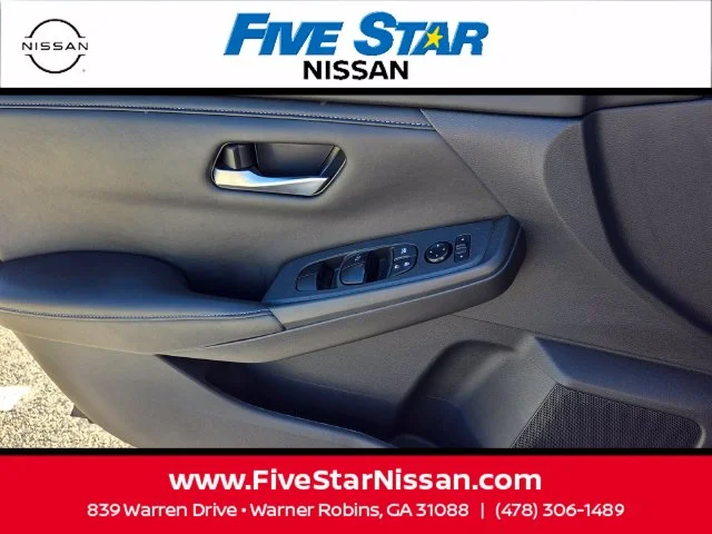 Used 2025  Nissan SV image 28