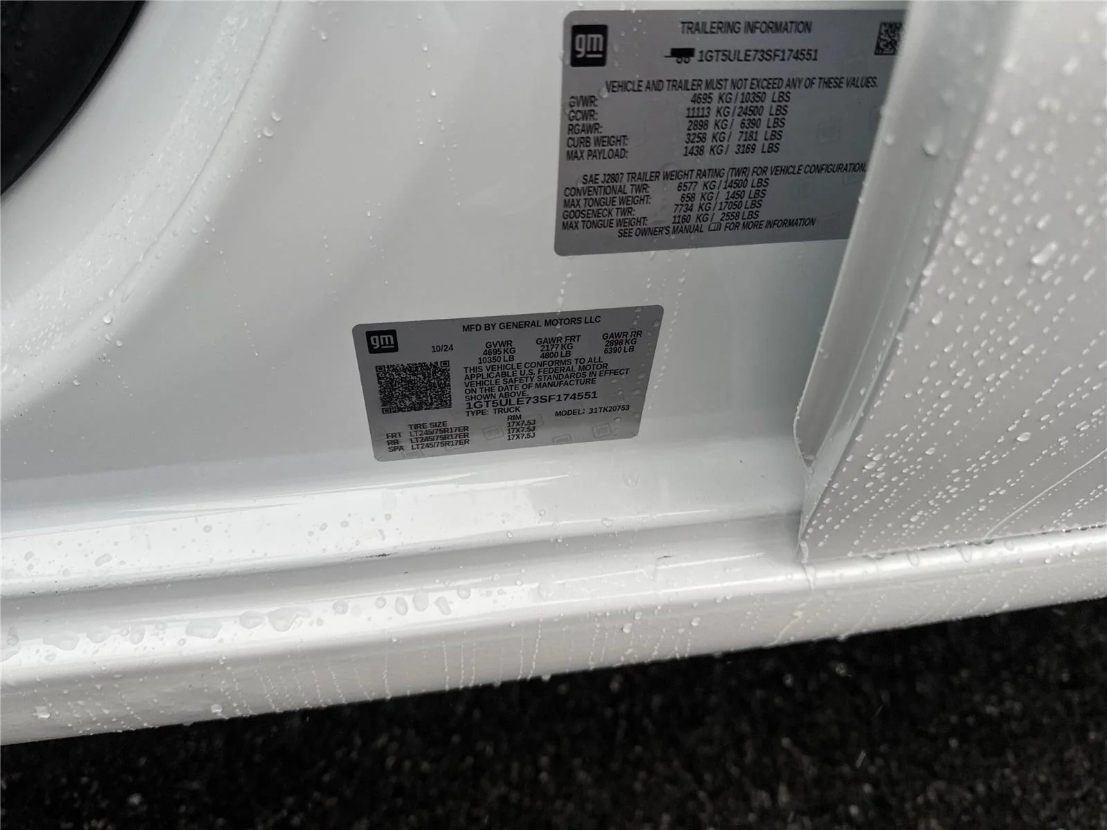 Used 2025 Summit White GMC Pro image 38