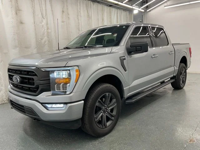Used 2023 Silver Ford XLT image 4