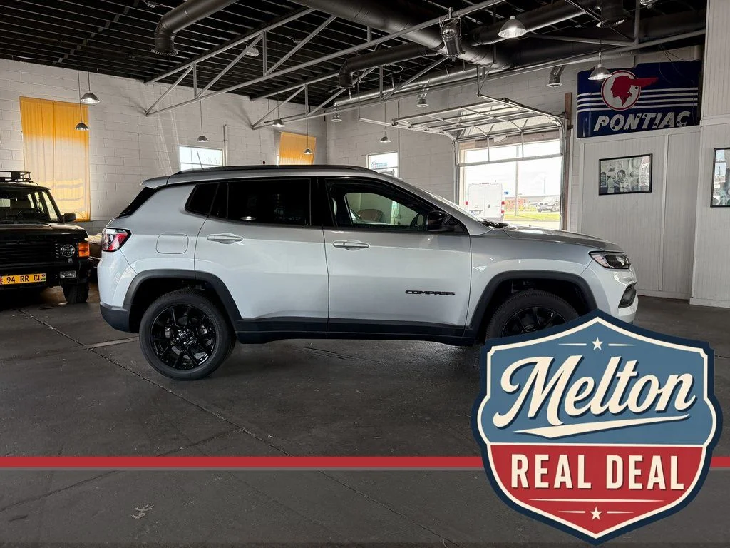 New 2025 Silver Jeep Latitude image 8