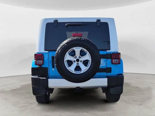 Used 2017  Jeep Unlimited Sahara image 4